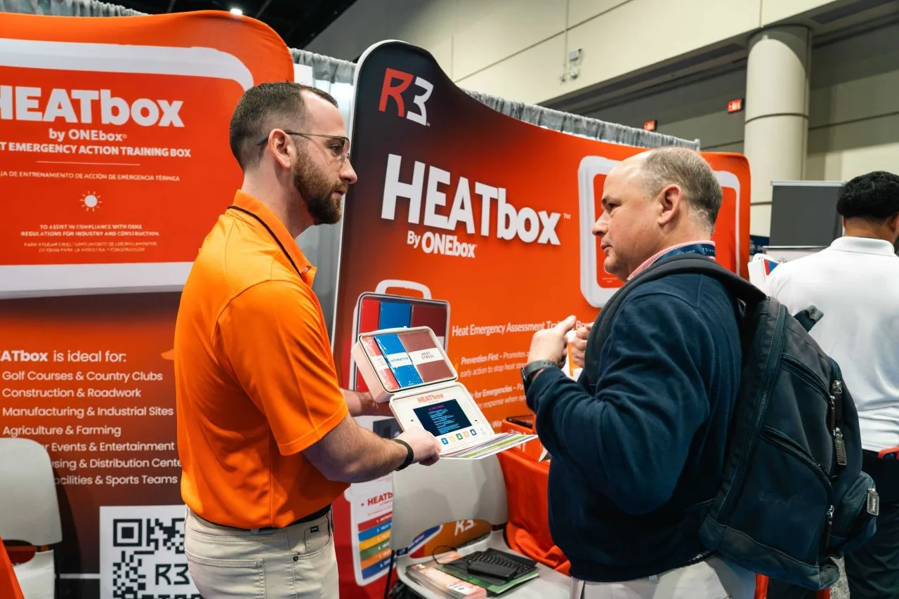 Demonstrating the HEATbox video training to a PGA Show attendee
